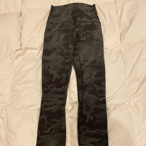 Lululemon Align Pant 28” Incognito Camp Multi Gator Green size 2